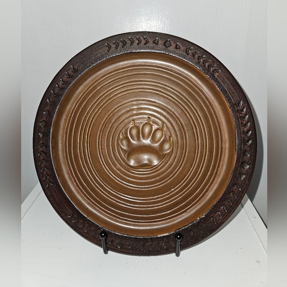 Moskwa Ridge by Big Sky Carvers bear paw 9" plate - Picture 5 of 5